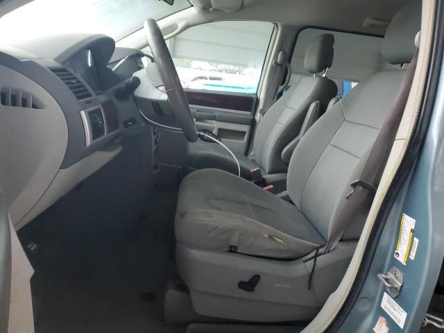 2010 Chrysler Town & Country Touring