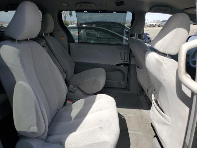 2013 Toyota Sienna LE