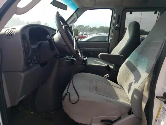 2006 Ford Econoline E350 Super Duty Wagon