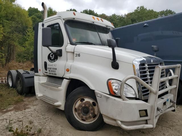 2014 Freightliner Cascadia 125