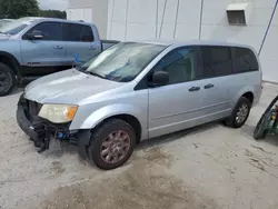 2008 Chrysler Town & Country LX en venta en Apopka, FL