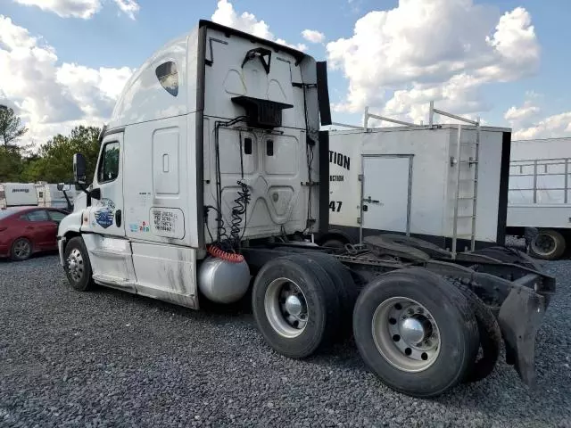 2015 Freightliner Cascadia 125