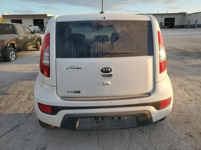 2013 KIA Soul +