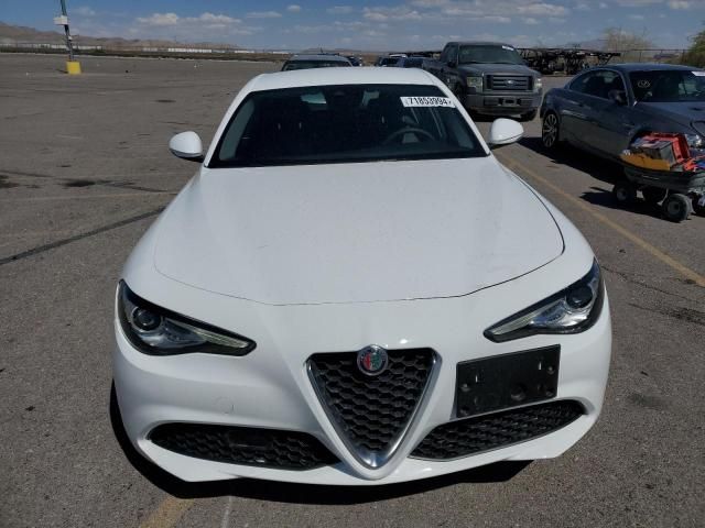 2021 Alfa Romeo Giulia Sport