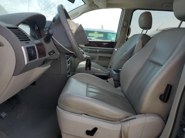 2009 Chrysler Town & Country Touring