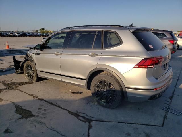 2022 Volkswagen Tiguan SE R-LINE Black