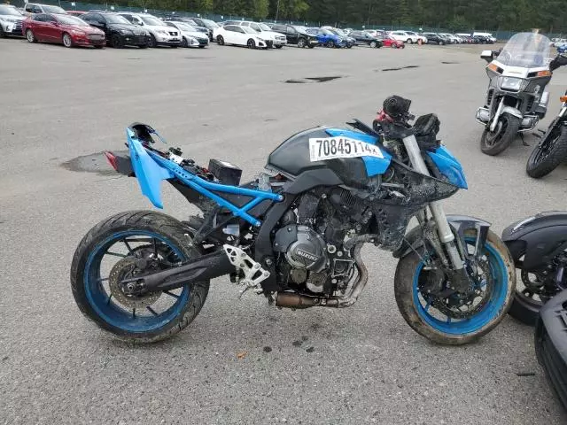 2023 Suzuki GSX800 R