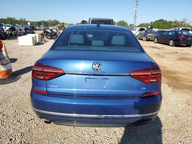 2017 Volkswagen Passat R-Line