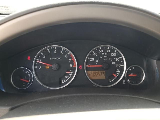 2005 Nissan Pathfinder LE