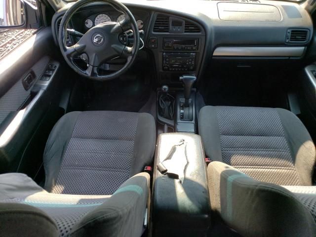 2004 Nissan Pathfinder LE