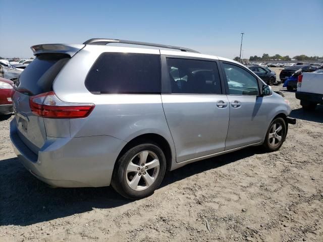 2015 Toyota Sienna LE