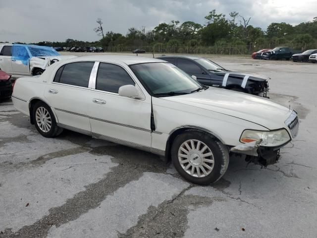 2003 Lincoln Town Car Signature