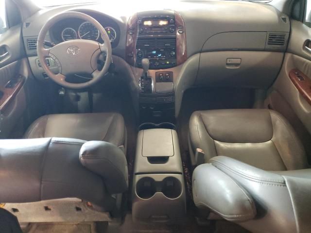 2005 Toyota Sienna XLE