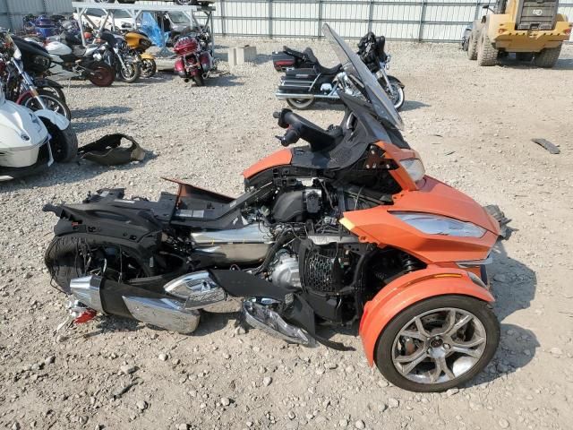 2019 Can-Am Spyder Roadster RT