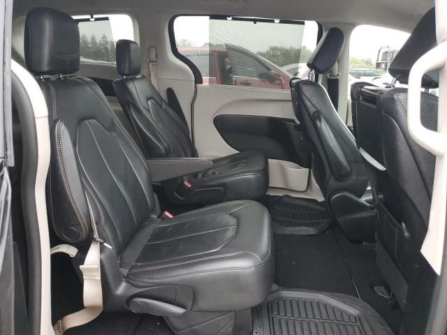 2017 Chrysler Pacifica Touring L Plus