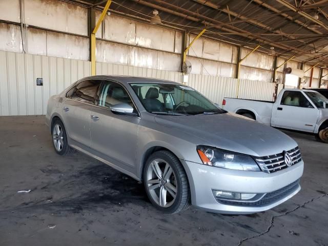 2012 Volkswagen Passat SEL