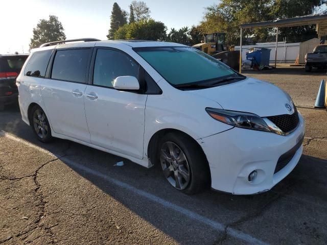 2016 Toyota Sienna SE