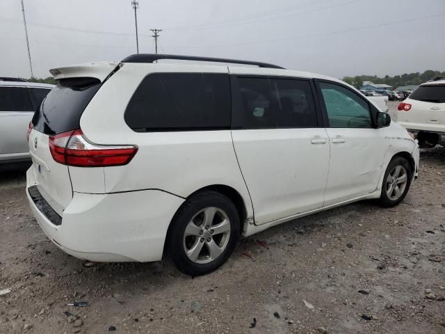 2015 Toyota Sienna LE