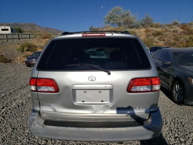 2002 Toyota Sienna LE