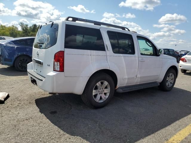 2006 Nissan Pathfinder LE