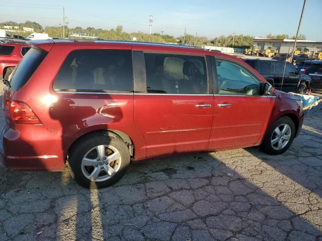 2014 Volkswagen Routan SEL Premium