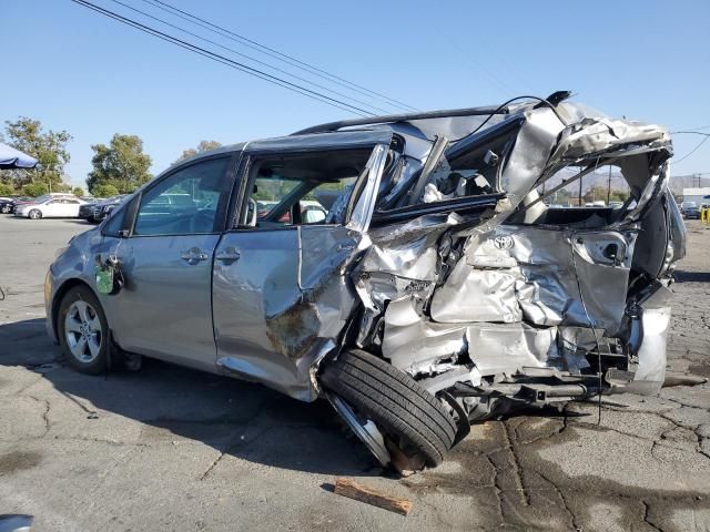 2013 Toyota Sienna LE