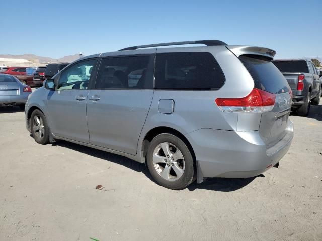 2013 Toyota Sienna LE