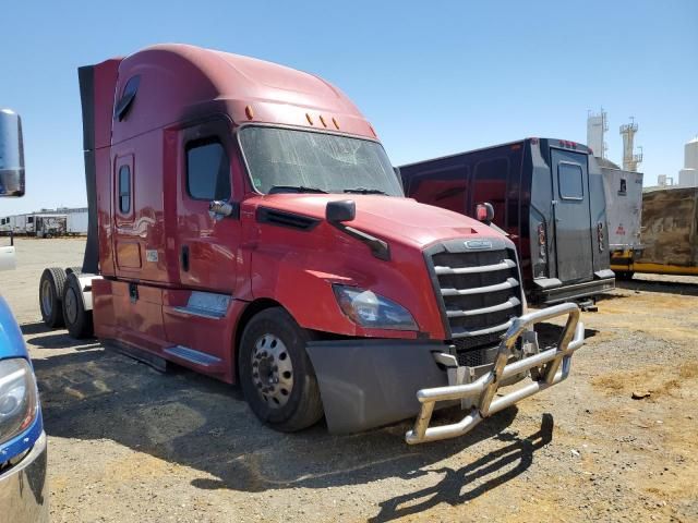 2019 Freightliner Cascadia 126