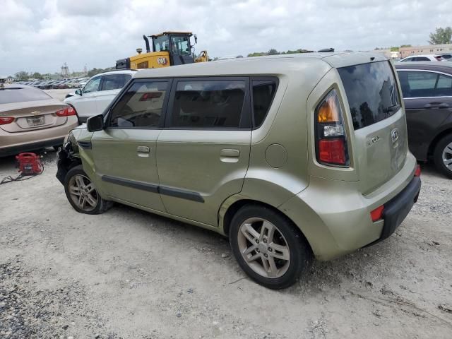 2010 KIA Soul +