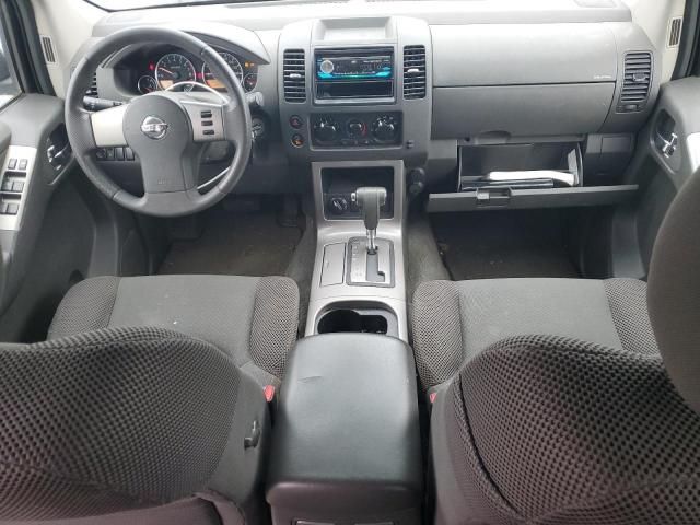 2005 Nissan Pathfinder LE