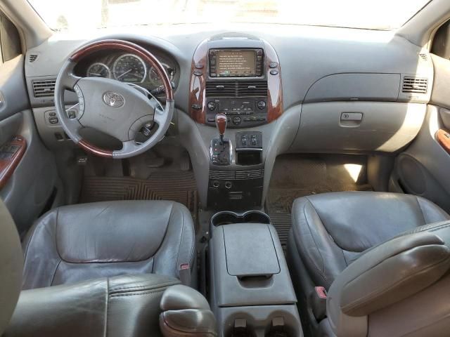 2004 Toyota Sienna XLE