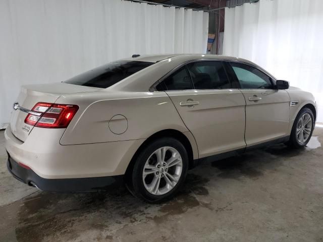 2018 Ford Taurus SEL