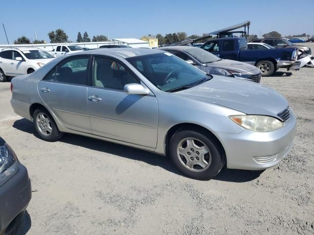 2005 Toyota Camry LE