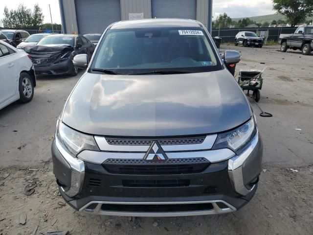 2020 Mitsubishi Outlander SE