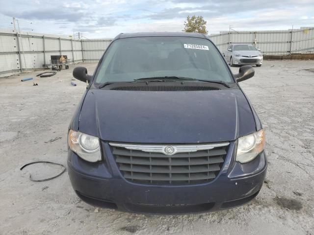 2005 Chrysler Town & Country