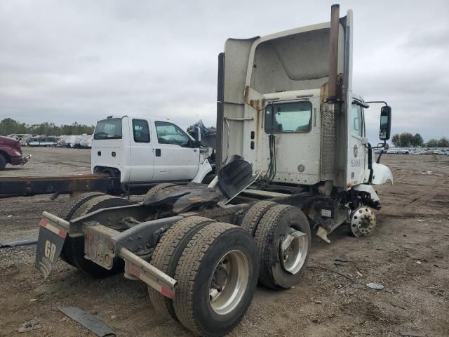 2016 Freightliner Conventional Columbia