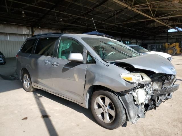 2013 Toyota Sienna LE