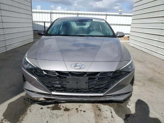 2023 Hyundai Elantra SE