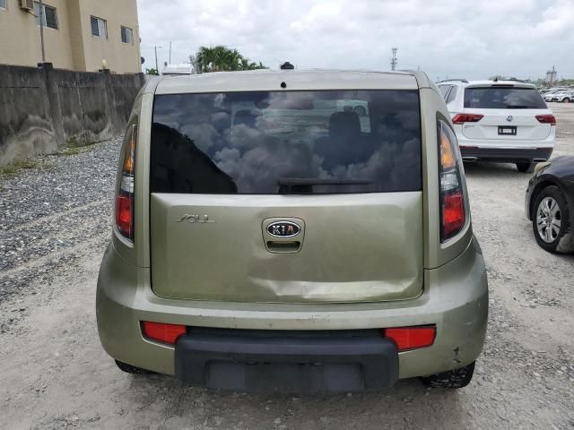 2010 KIA Soul +