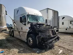 Salvage trucks for sale at Cicero, IN auction: 2017 Freightliner Cascadia 125