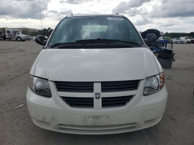 2005 Dodge Grand Caravan SE