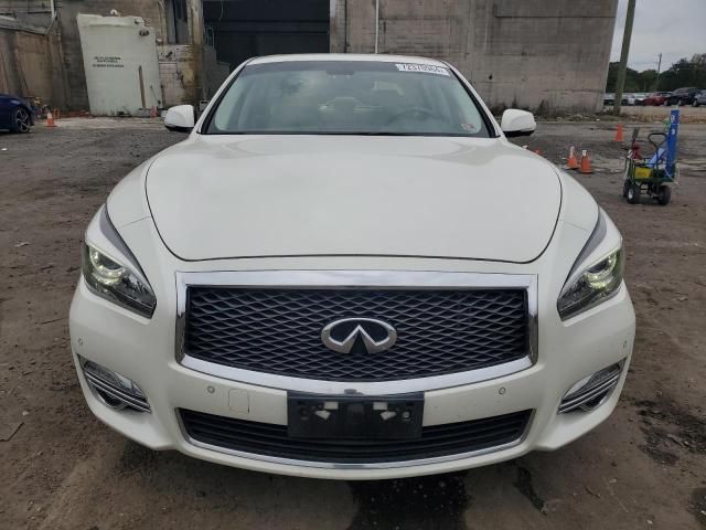 2016 Infiniti Q70 3.7