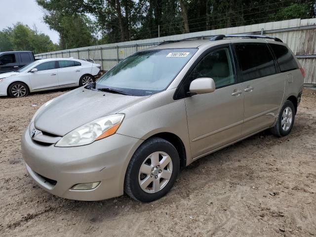 2009 Toyota Sienna XLE