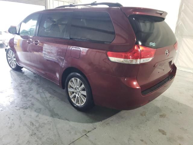 2012 Toyota Sienna XLE