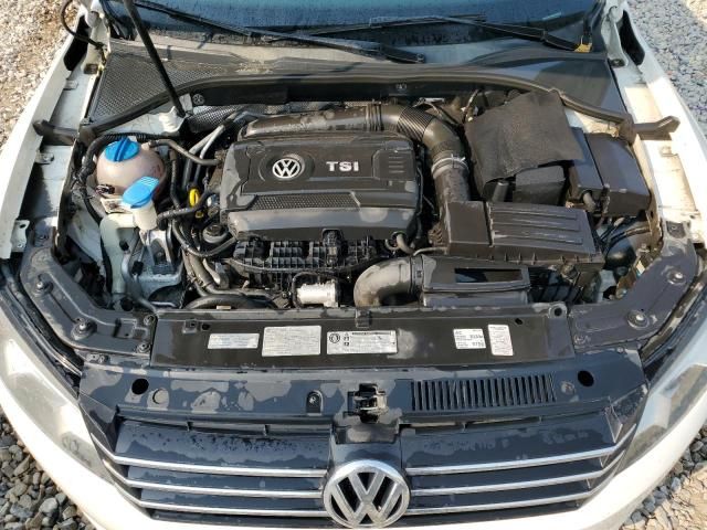 2014 Volkswagen Passat SE