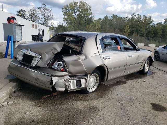 2002 Lincoln Town Car Executive