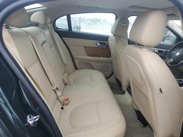 2010 Jaguar XF Luxury