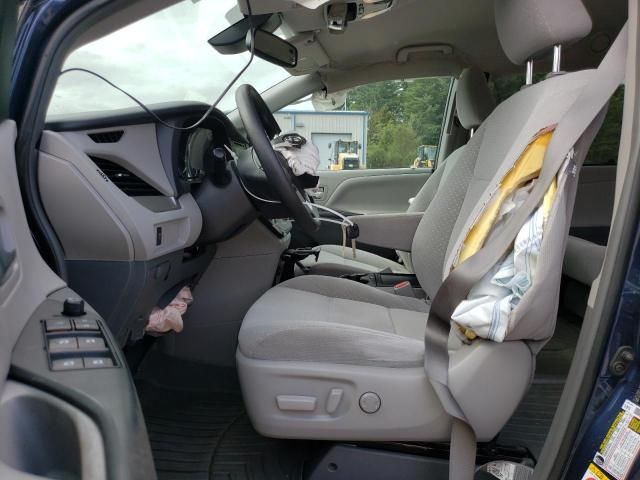 2019 Toyota Sienna LE