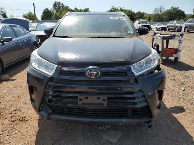 2018 Toyota Highlander SE