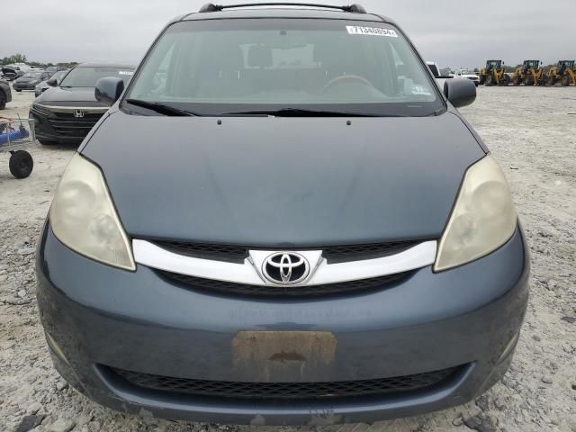 2008 Toyota Sienna XLE